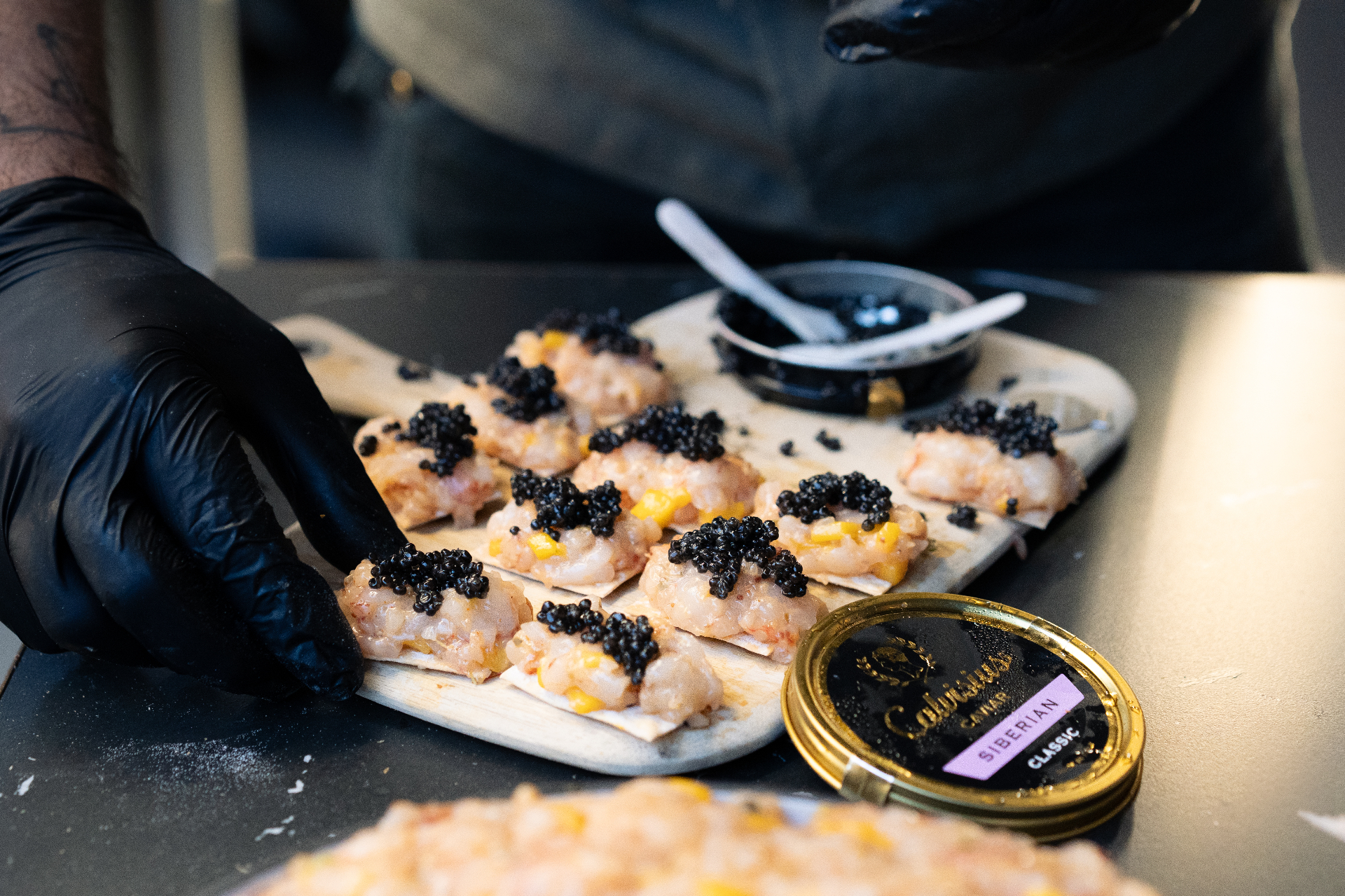 Tartar de cigala con caviar